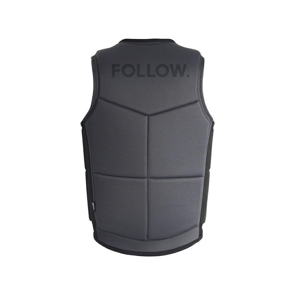 FollowのSection（黒）インパクトベストの背面