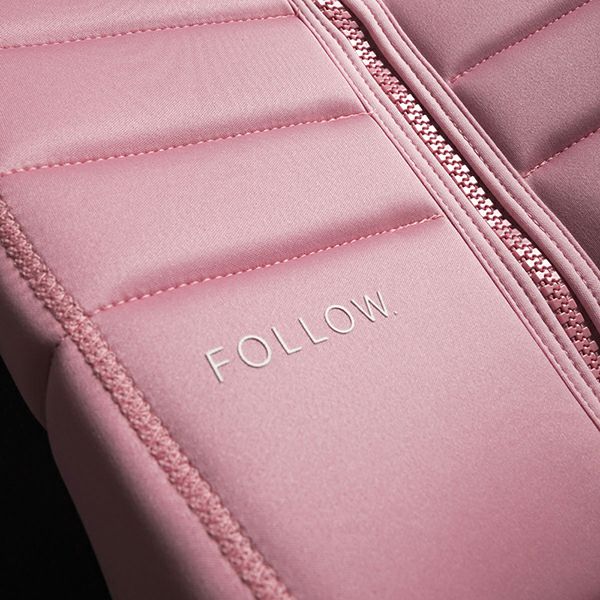 FollowのTotal Ladies （ピンク）レディースインパクトベストの正面腹部ロゴ