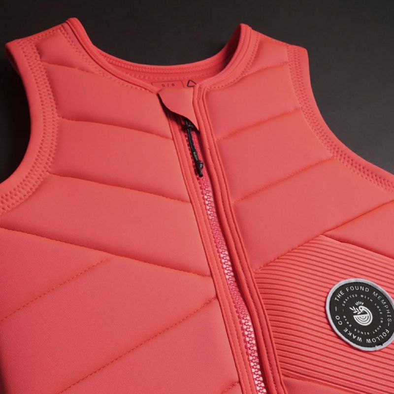 FollowのMemphis Ladies（赤）レディースインパクトベスト