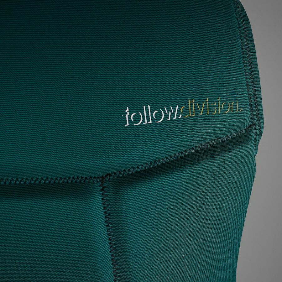 FollowのDivision2（緑）インパクトベストの背面ロゴ