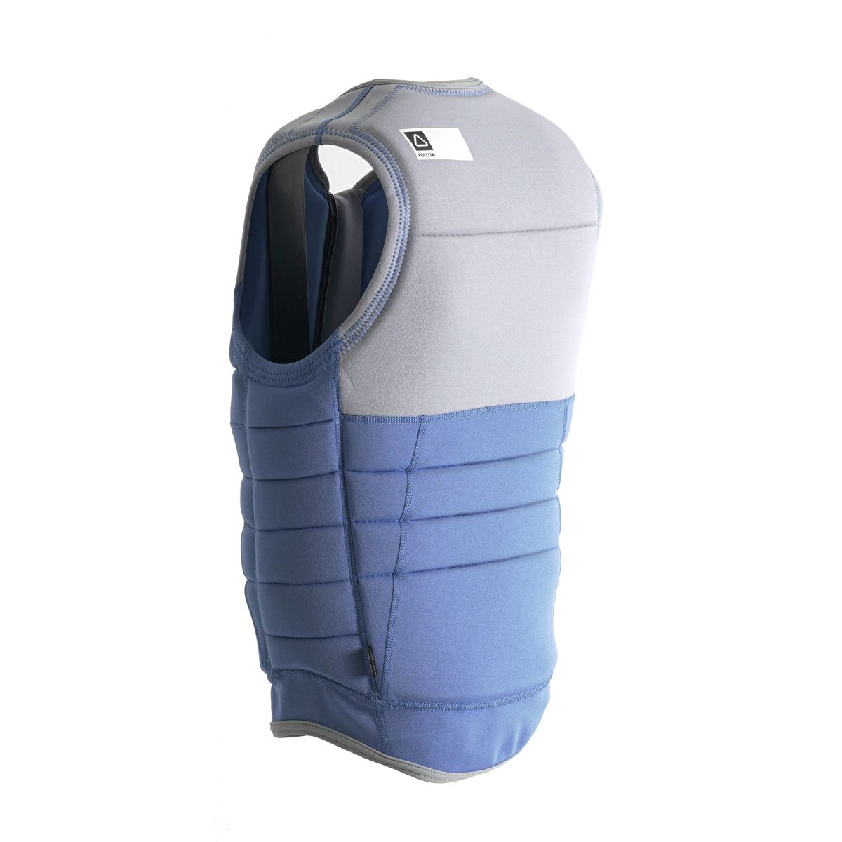 FollowのSovereign（青とグレー）インパクトベストの斜め後ろ