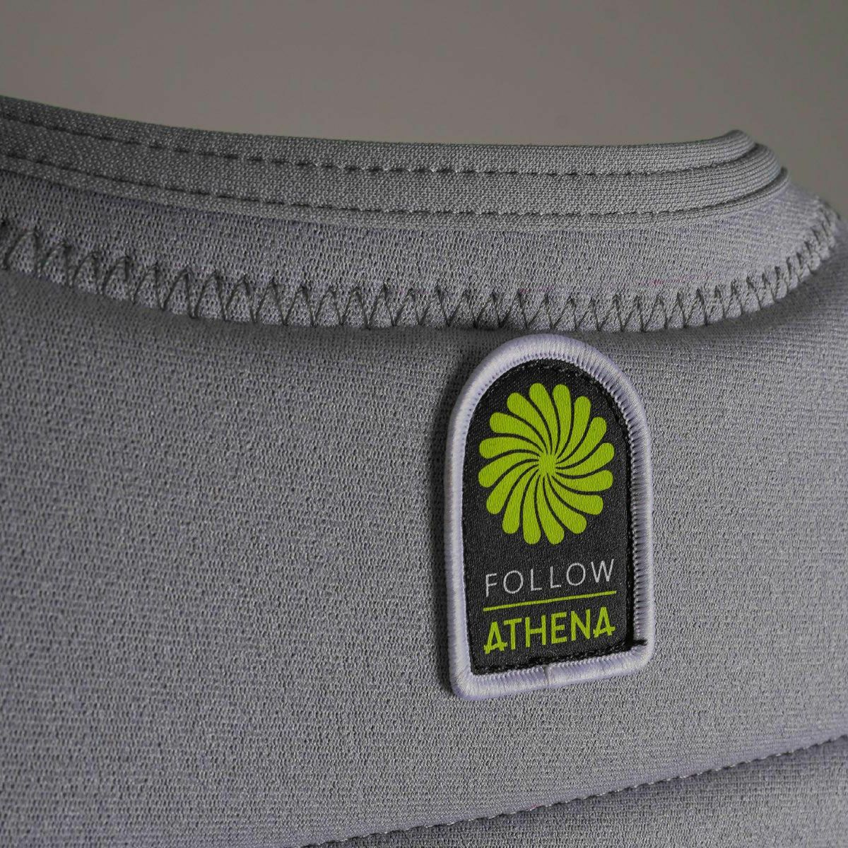 FollowのAthena Ladies（グレーと黄色）レディースインパクトベストの背面タグ