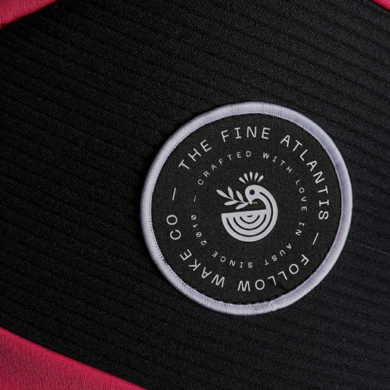 FollowのMemphis Ladies（ピンクと黒）レディースインパクトベストの正面タグ