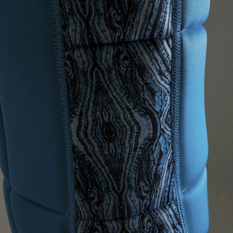 FollowのHarmony Ladies（水色）レディースインパクトベストの側面アップ