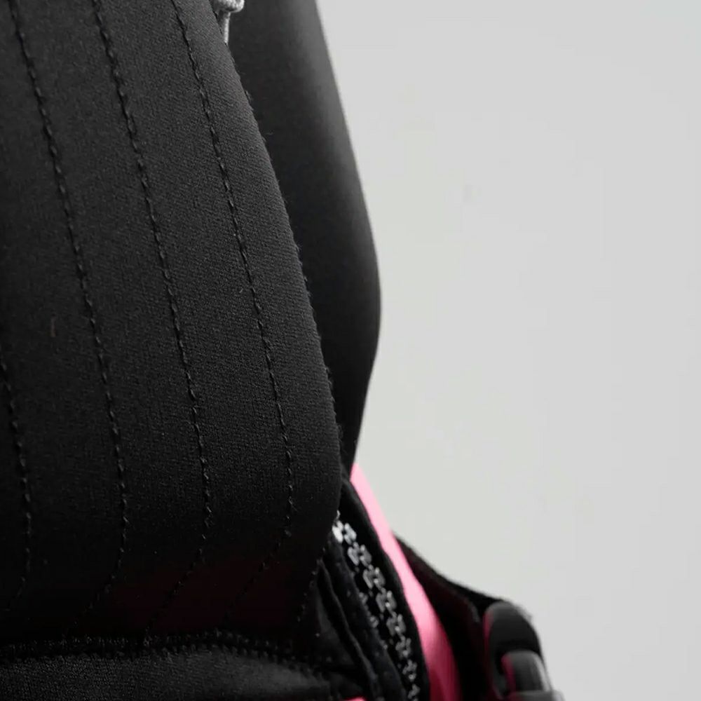 FollowのCure2 CGA Ladies（黒とピンク）初心者女性用ライフジャケット