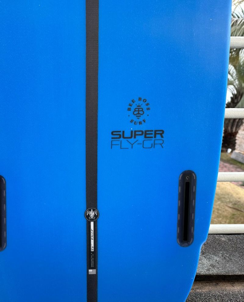  SoulcraftのSUPERFLY-GR-G-2024(青)の裏　フィンボックスのアップ