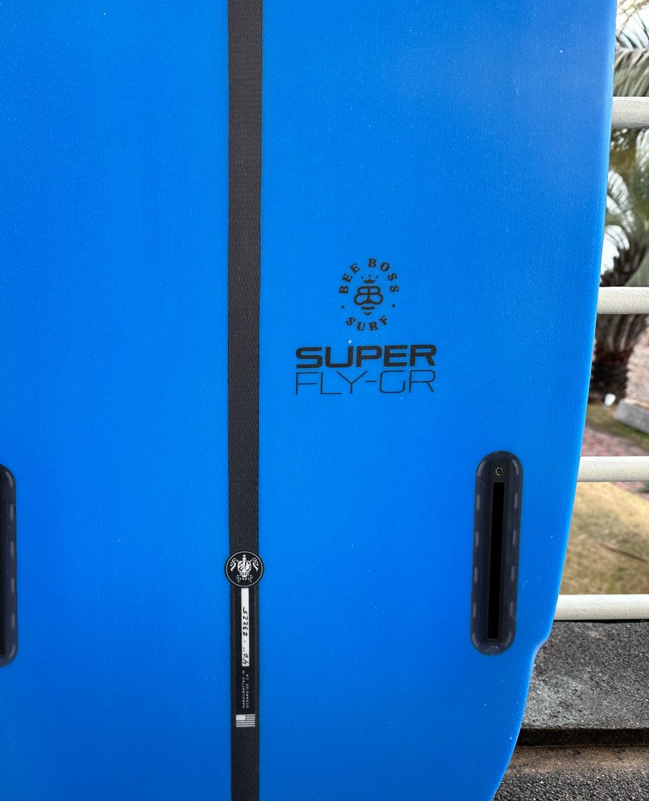  SoulcraftのSUPERFLY-GR-G-2024(青)の裏　フィンボックスのアップ