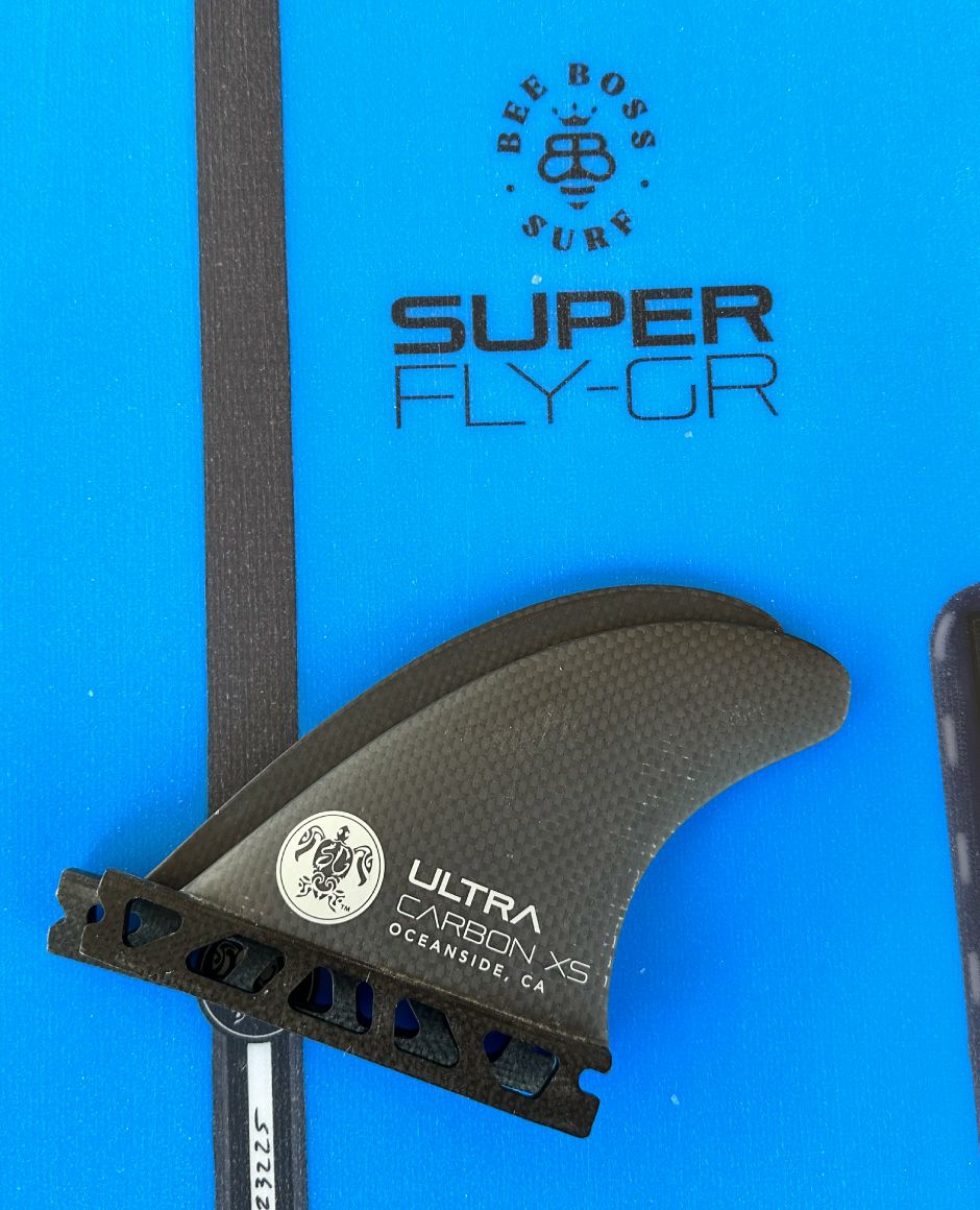  SoulcraftのSUPERFLY-GR-G-2024(青)とフィン