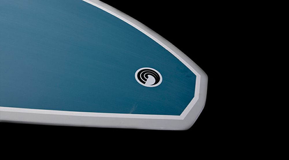 CONNELLYのウェイクサーフボード　BENTLEYのノース部分（裏）